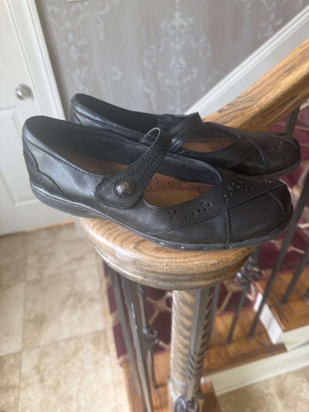 ROCKPORT COBB HILL ladies Mary Jane style slip on shoe very good cond size 9 1/2 - Picture 3 of 12